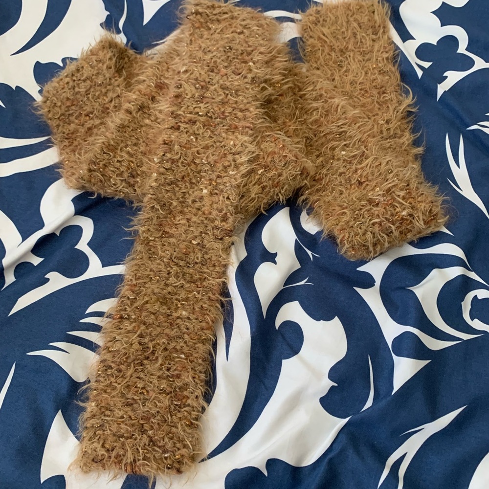 Beautifully knit thin scarf